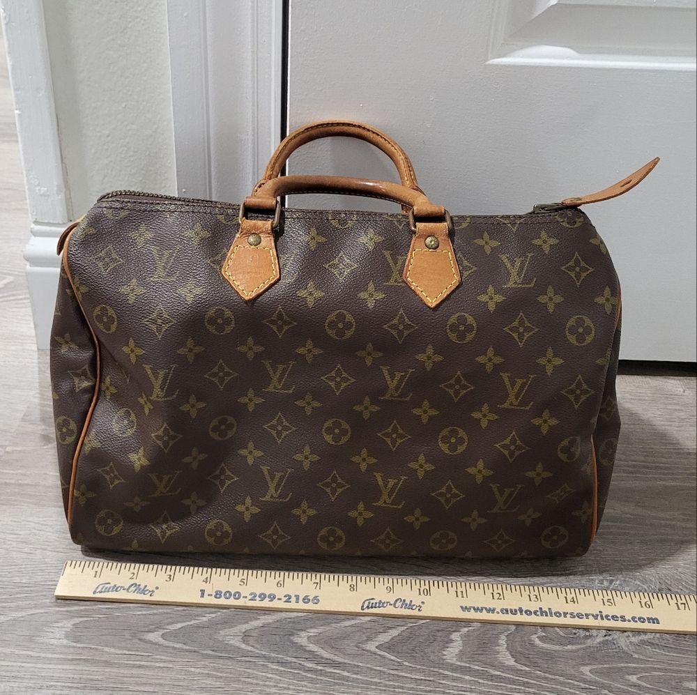 Louis Vuitton Monogram Vintage speedy 35
